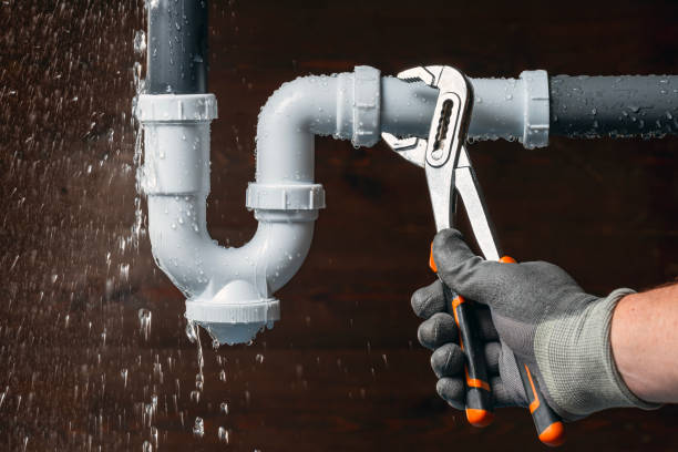 Professional Emergency Plumber technician working in Marengo, IL